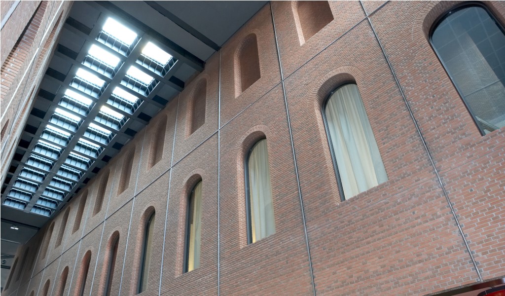 Piscina con vidrio Saint-Gobain Building Glass España