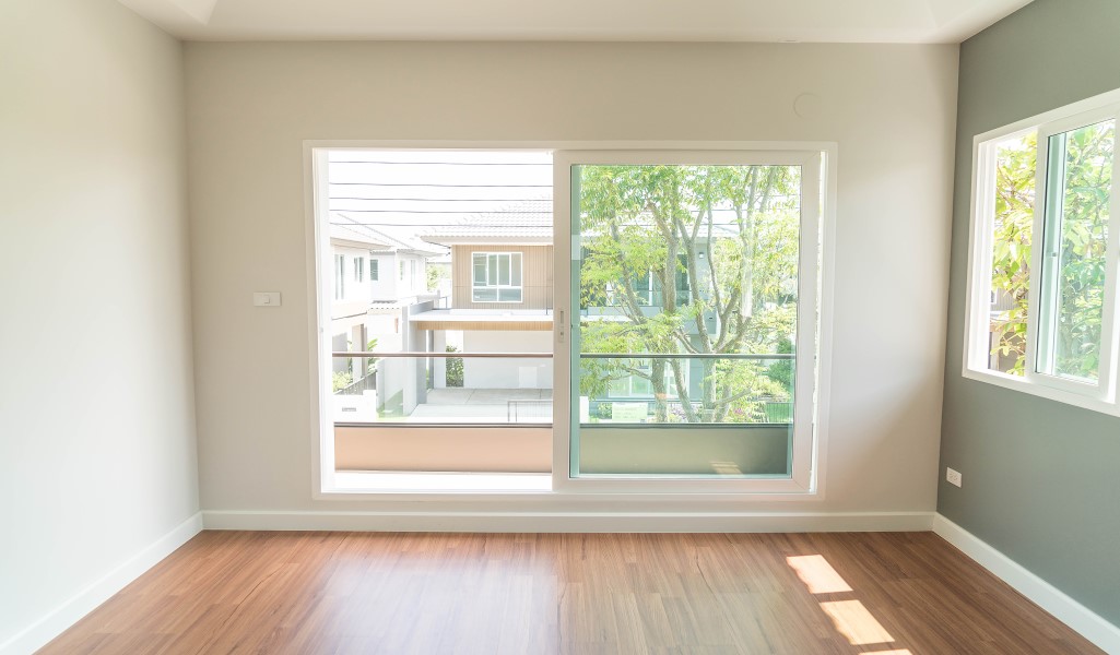 Habitación con vistas a la calle