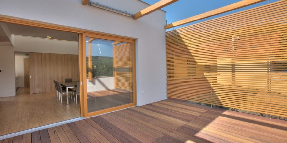 https://sg.climalit.es/blog/wp-content/uploads/2024/06/Calor_veraniego_ventanas_Climalit.jpg